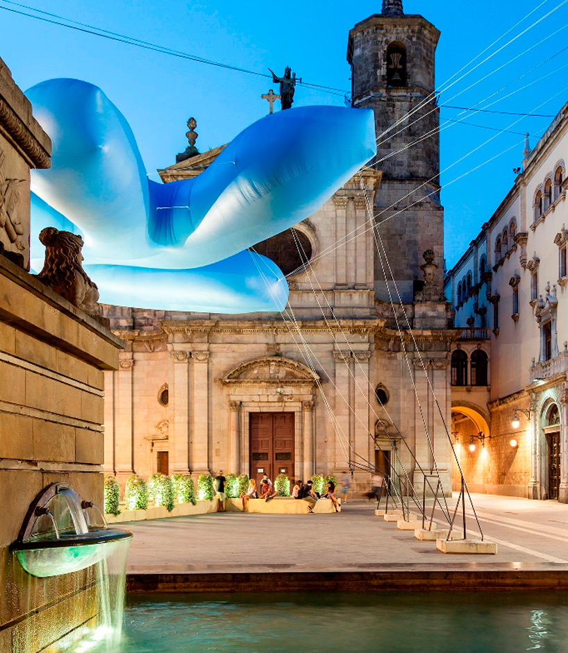 peter cook yael reisner take my hand democracy pavilion bcn re.set designboom