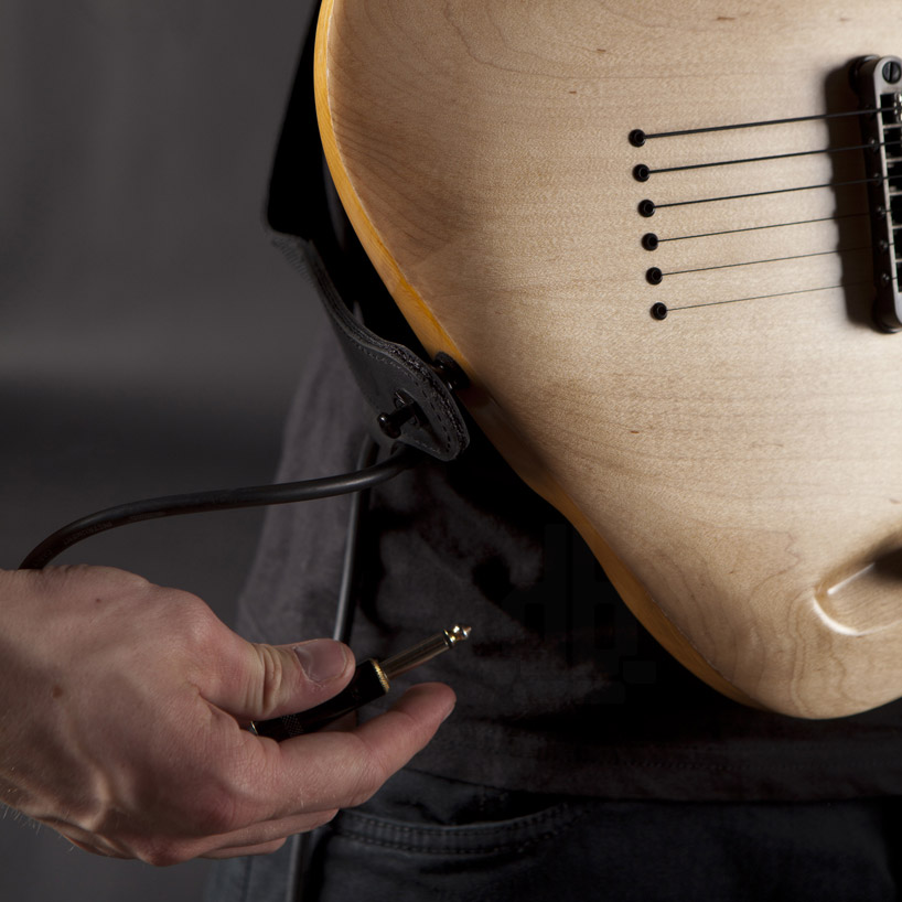 rapolas grazys lava guitar fretless electric