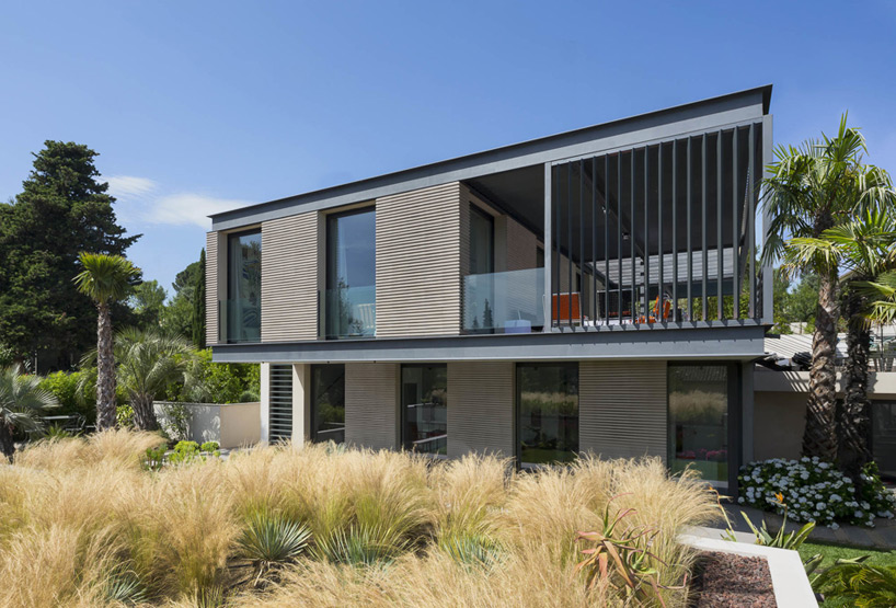 vincent coste architecte maison H3 house saint-tropez france designboom