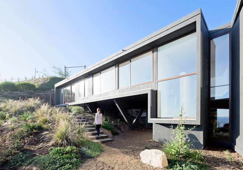LAND arquitectos catch the views house zapallar chile designboom
