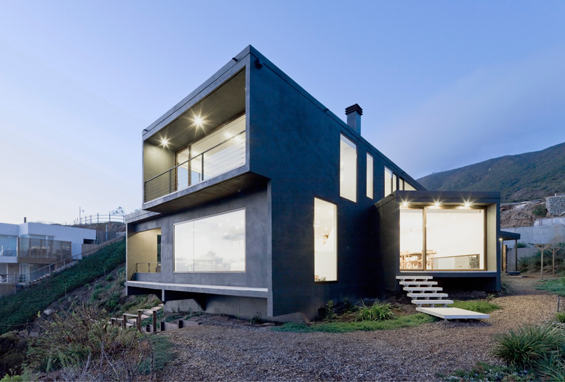 LAND arquitectos catch the views house zapallar chile designboom