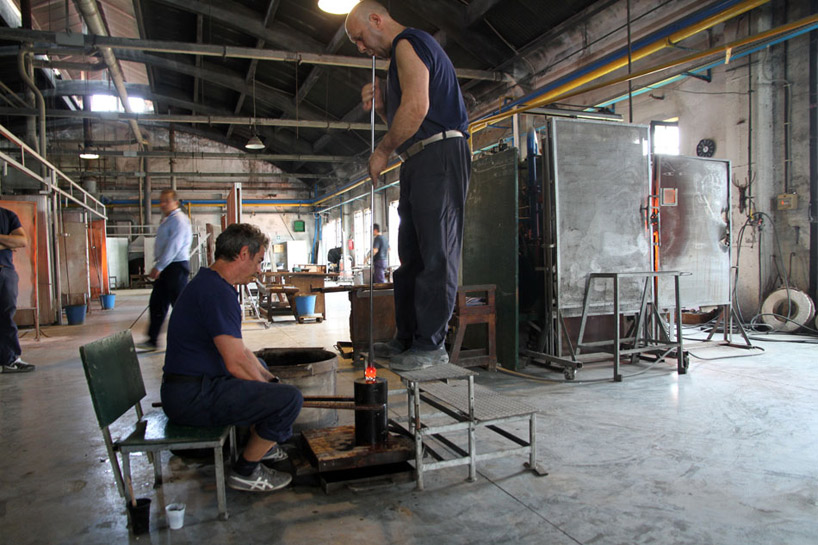 carlo moretti glassblowing factory designboom 