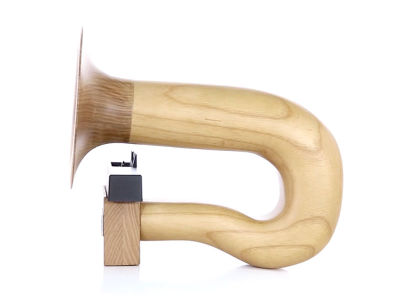 chinon's wooden horn-like iPhone speaker naturally amplifies sound