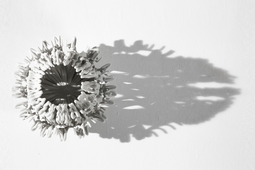 estudio-guto-requena-emotions-3D-printed-love-project-designboom-09