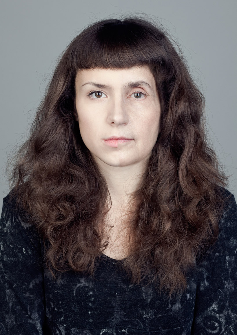 merged portraits of two people reveal similarities between friends + family