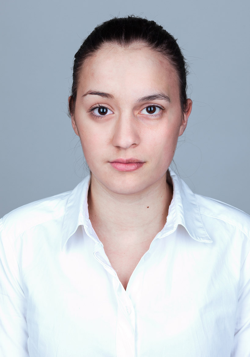 merged portraits of two people reveal similarities between friends + family