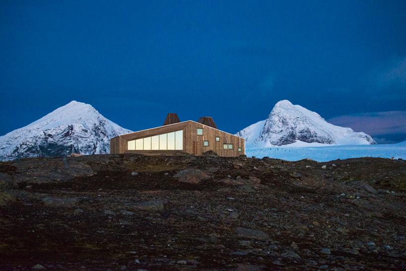 jarmund/vigsnaes arkitekter rabot tourist cabin norway designboom
