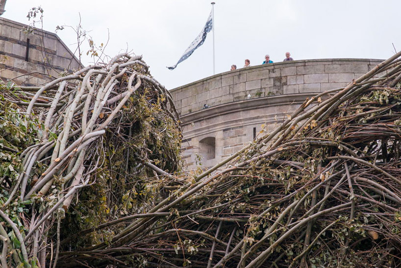 patrick dougherty weaves fit for a queen in nantes