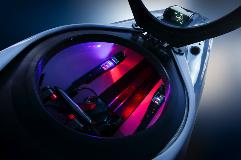 deepflight super falcon mark II submarine created by former james bond villain