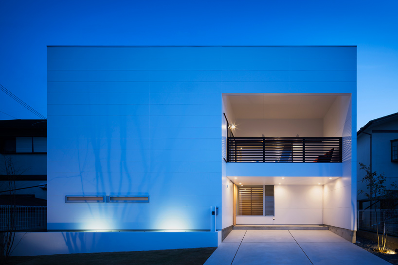 yoshiaki yamashita house with north side terrace oaska designboom