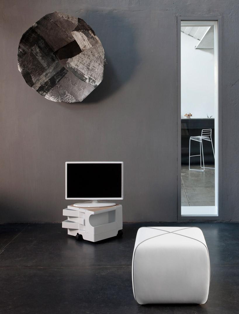 BLINE modular shelves designboom 