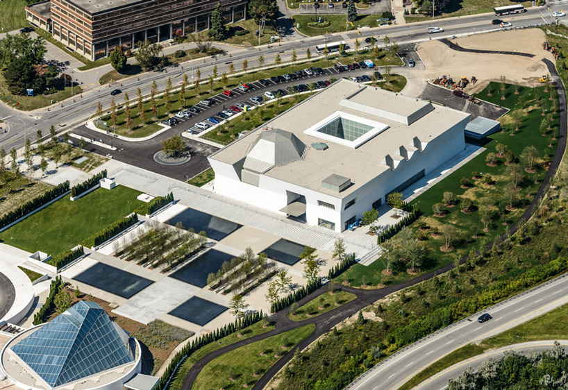 aga khan museum fumihiko maki toronto designboom
