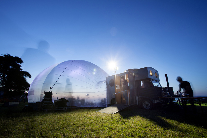 collectif de la meute raumlabor la bull d air inflatable structure france