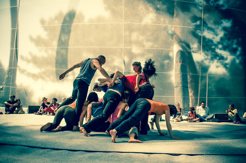 collectif de la meute raumlabor la bull d air inflatable structure france