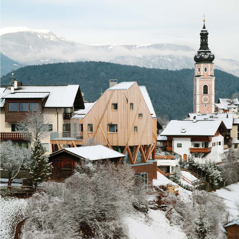 modus architects artist residence atelier castelrotto designboom