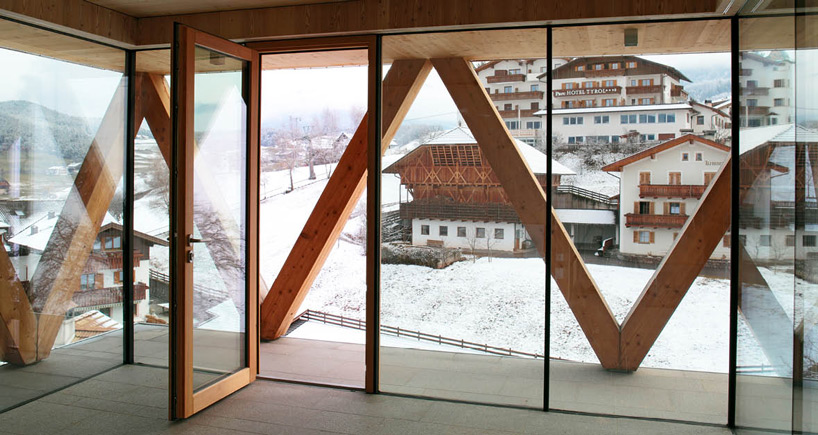 modus architects artist residence atelier castelrotto designboom