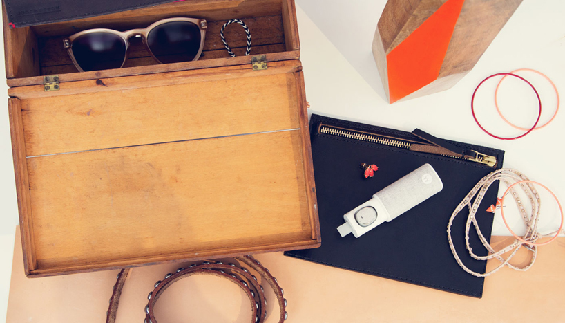 moto hint voice controlled wireless bluetooth earbuds