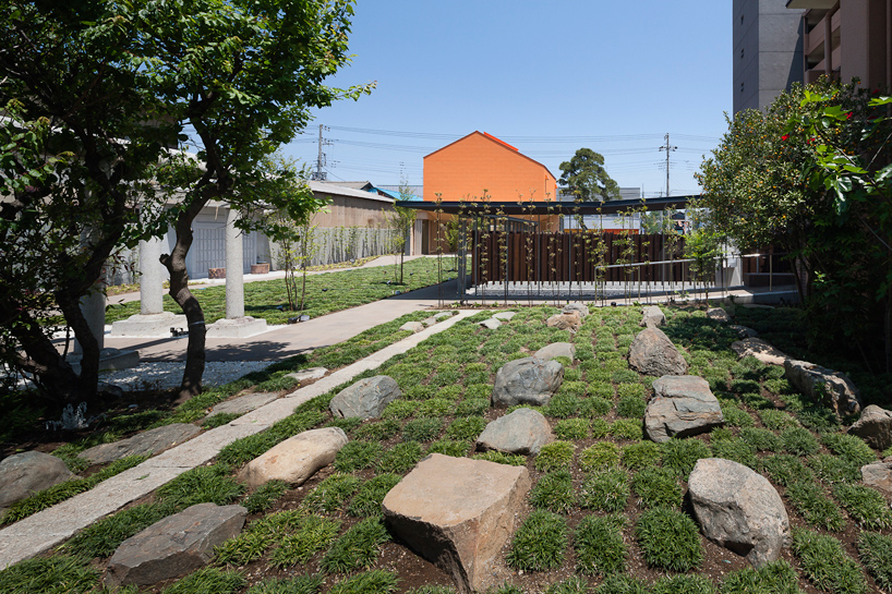 taku sakaushi OFDA associates orange pine gallery designboom