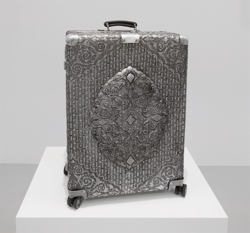 wim delvoye galerie perrotin paris designboom