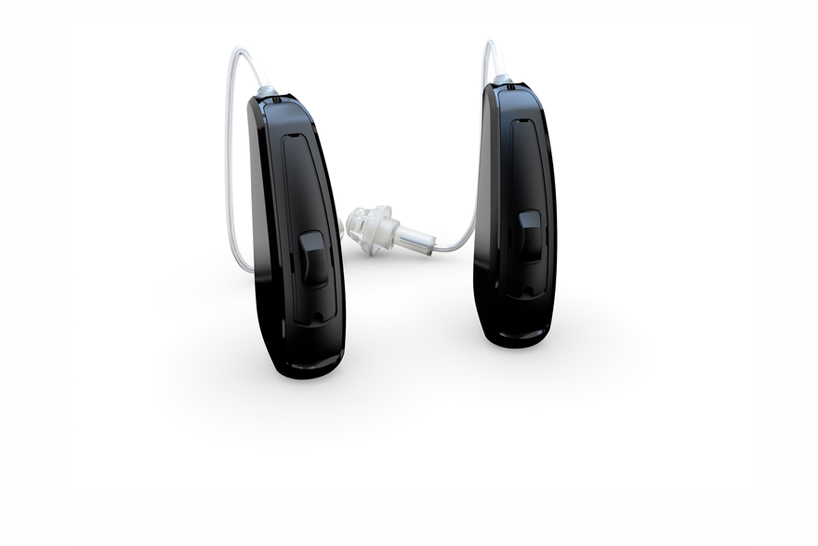 GN-resound-linx-hearing-aid-designboom01