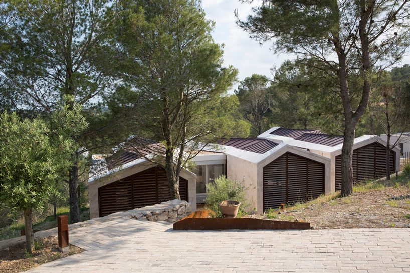NBJ architectes individual house designboom