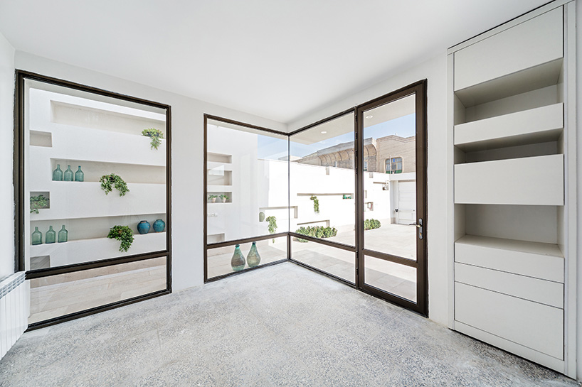 ayeneh office house of niches najafabad iran