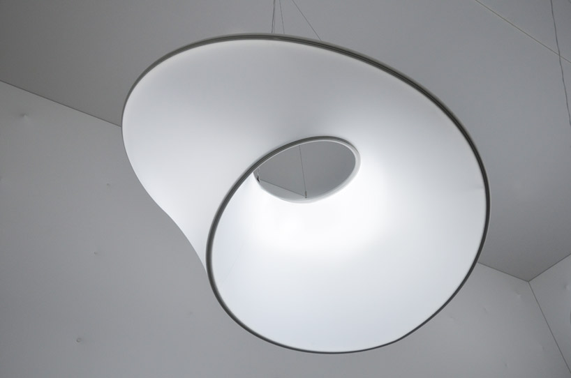 barrisol pavilion ross lovegrove interieur biennale designboom 