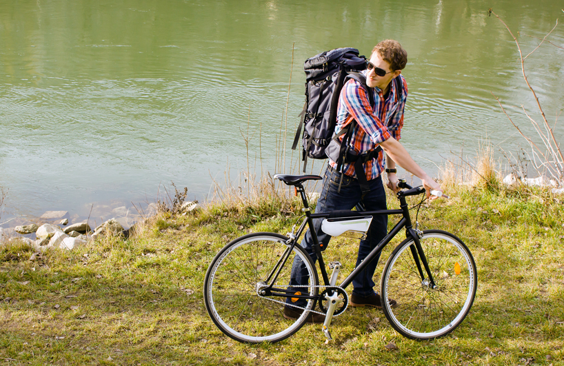 fontus-self-filling-bottle-designboom05