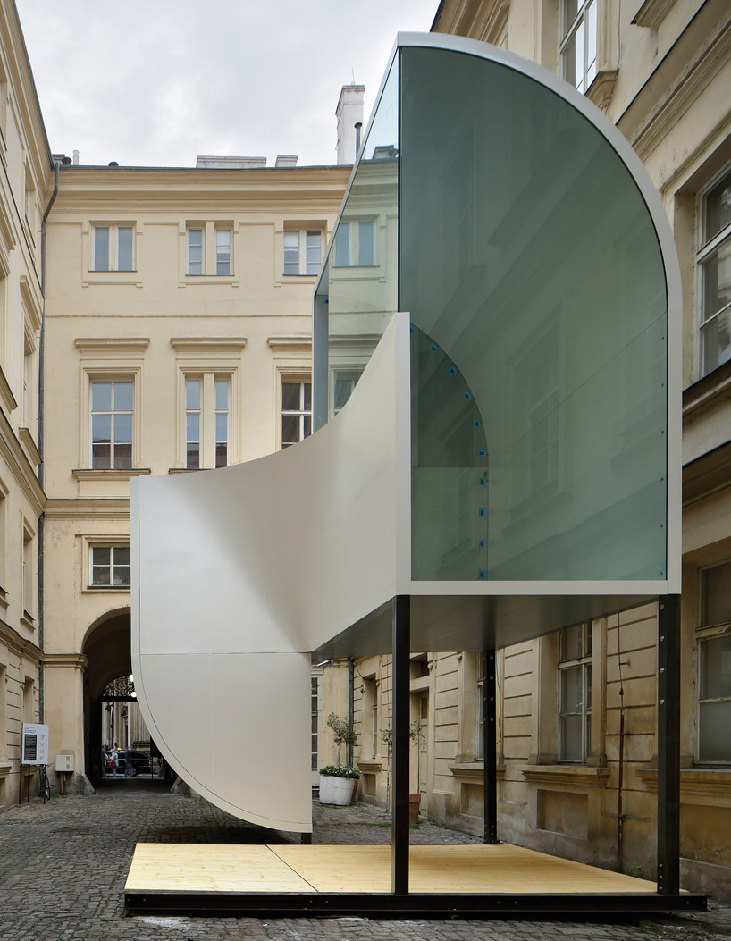 jiri prihoda forms glass dwelling to sit on the edge of a coast