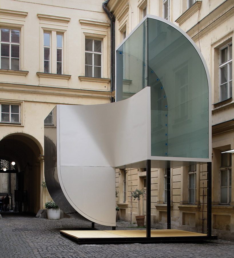 jiri prihoda forms glass dwelling to sit on the edge of a coast