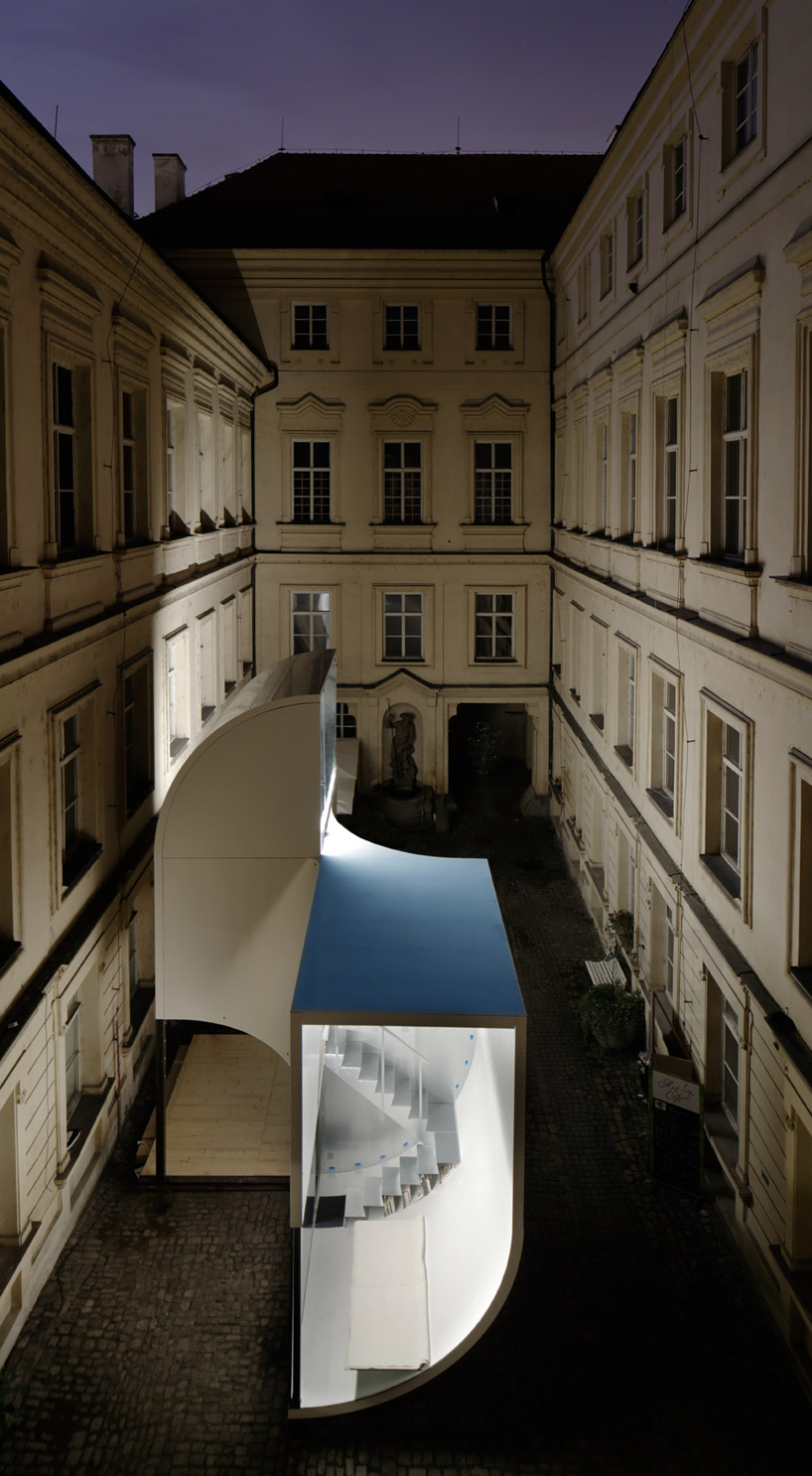 jiri prihoda forms glass dwelling to sit on the edge of a coast