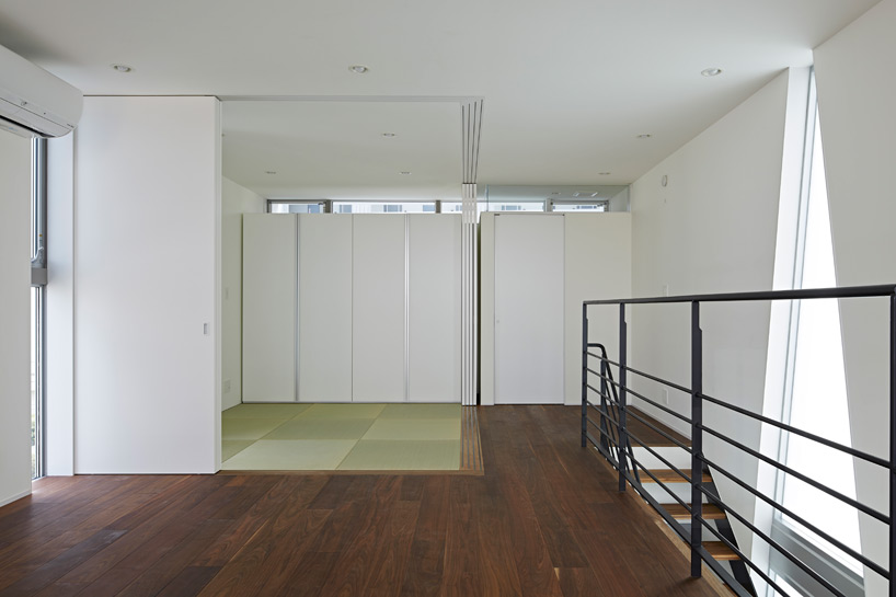 masao yahagi architects house in tatemachi designboom