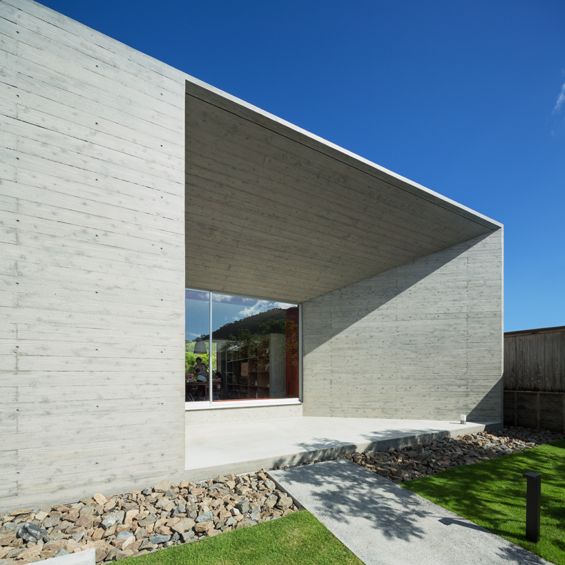 matsuyama architect and associates house in amami-oshima designboom