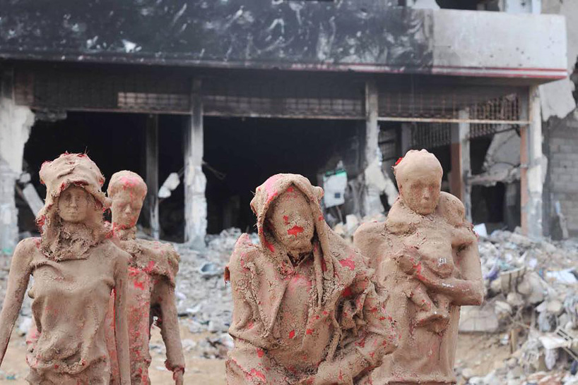 artist sets clay figures within gaza destruction to depict displacement 