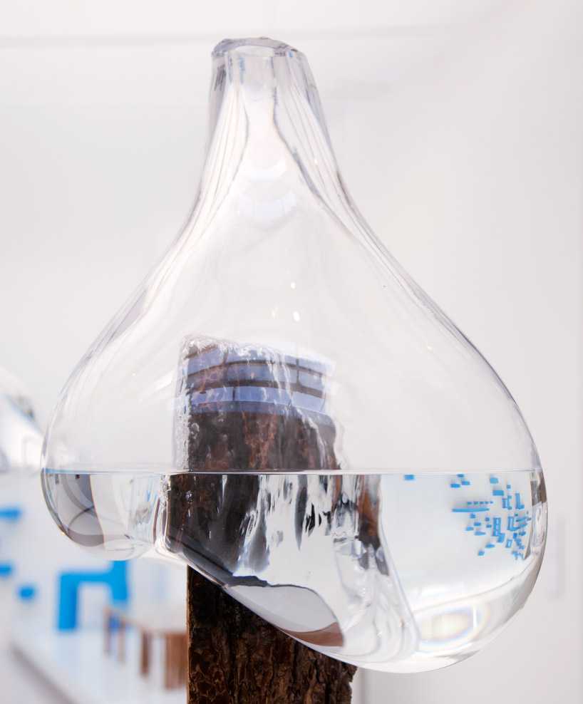 pieke bergmans' rigs production processes in freeze exhibition