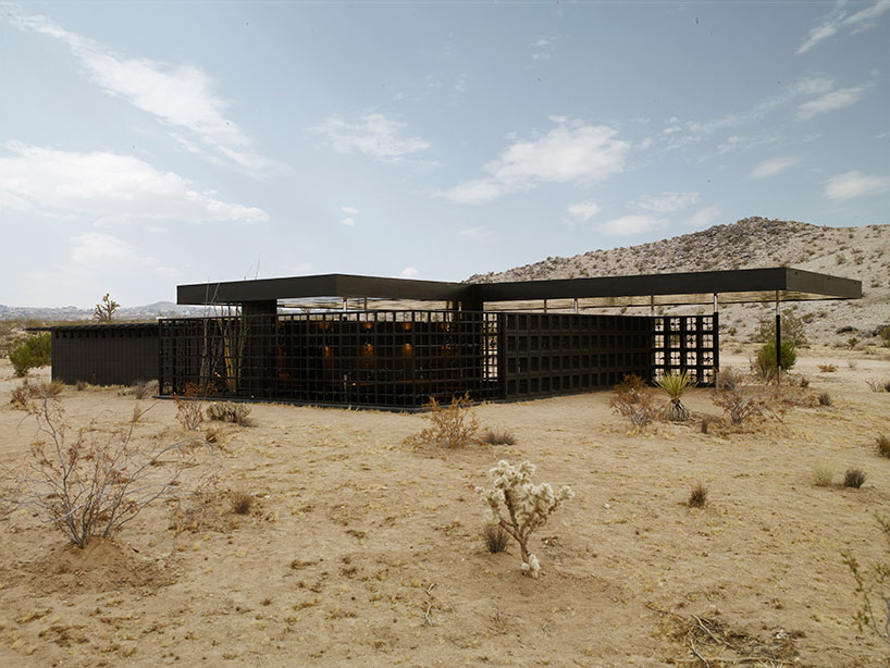 robertstone_rosamuerta_db_02