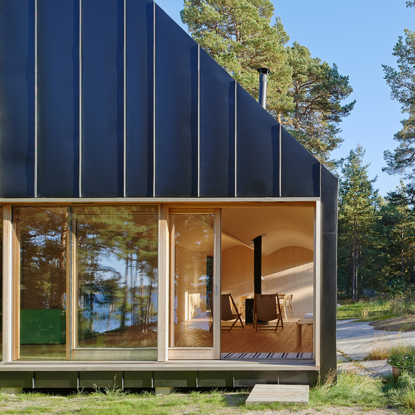 tham & videgård arkitekter house husarö stockholm designboom