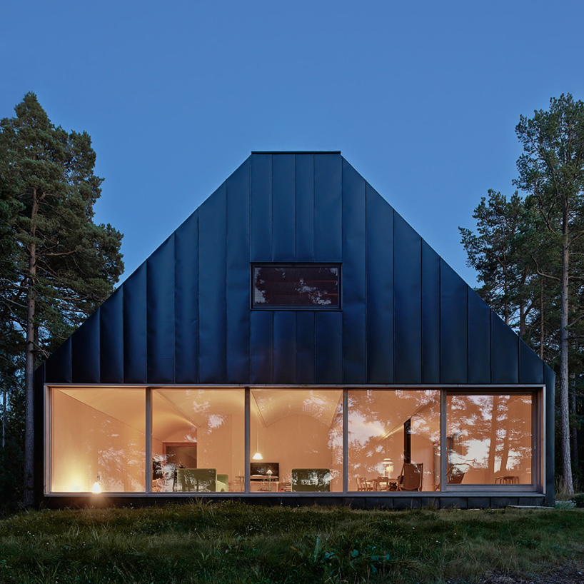 tham & videgård arkitekter house husarö stockholm designboom