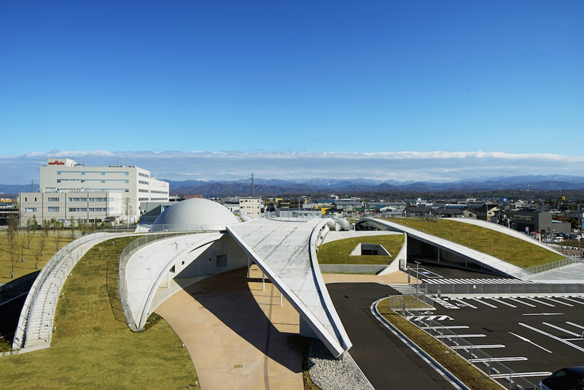 uao urban architecture office science hills komatsu designboom