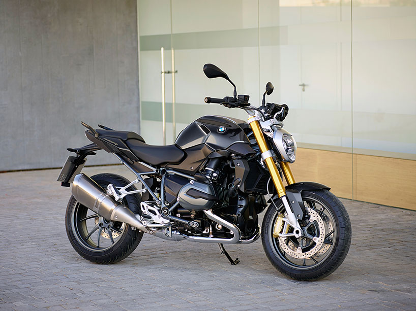 BMW motorrad R 1200 R at EICMA fires up with keyless ignition