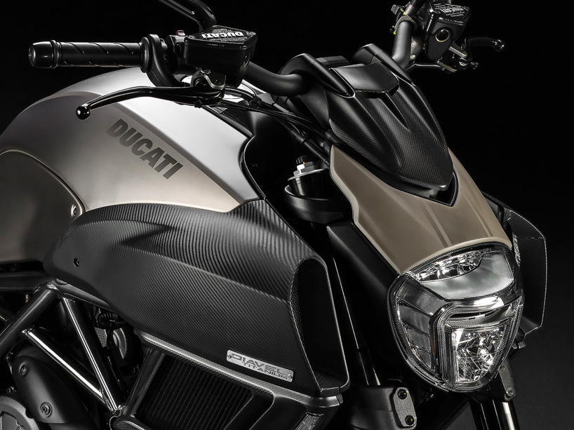 ducati-diavel-titanium-designboom03