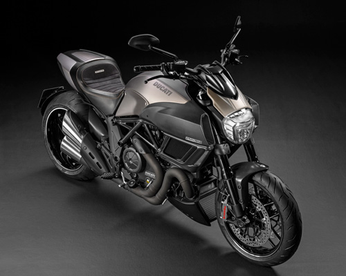 limited edition ducati diavel titanium motorcycle debuts at EICMA 2014