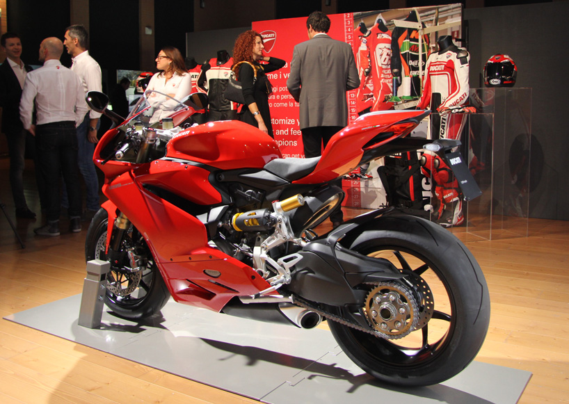 ducati-panigale-1299-designboom04