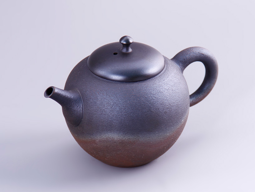 jeff dayu shi guanfu 9 teapots designboom 