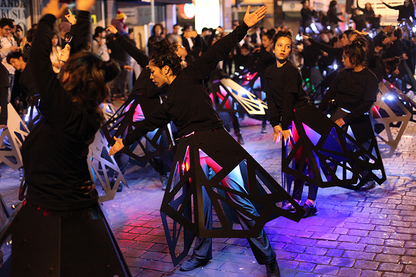 moritz_waldemeyer_carlos_ortega_AMD_04