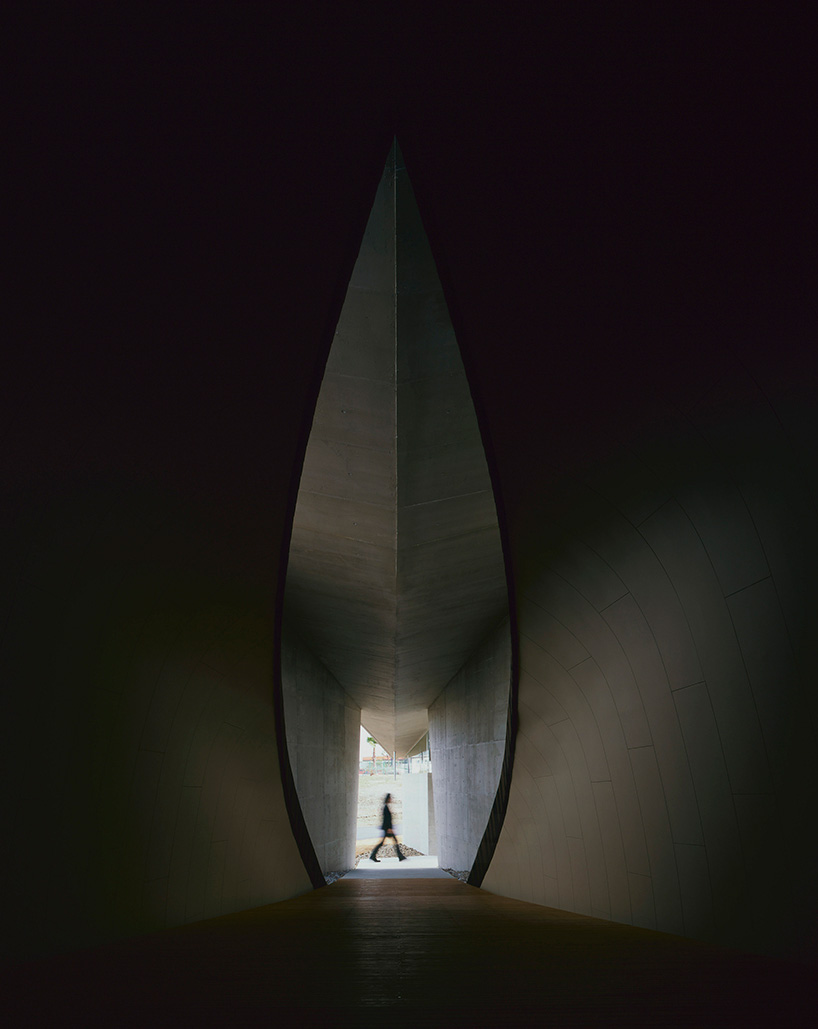 ryuichi ashizawa setre marina hotel aeolian harp japan