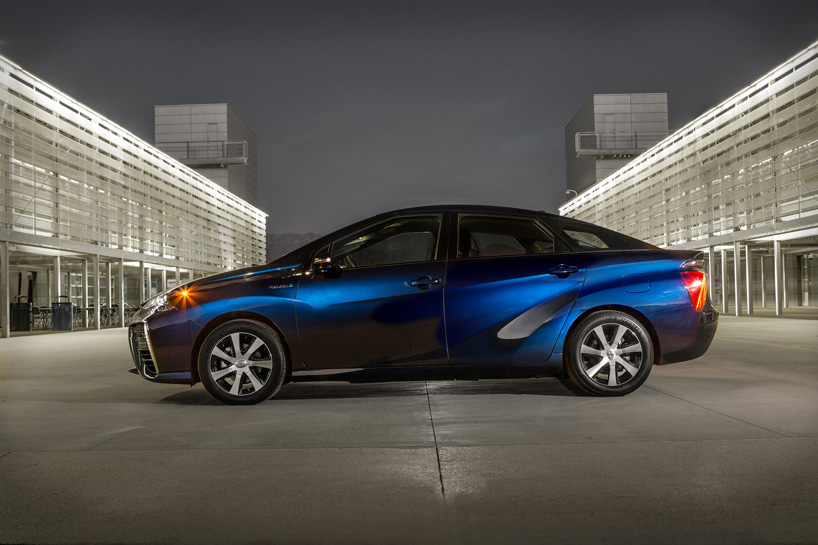 toyota-mirai-designboom02