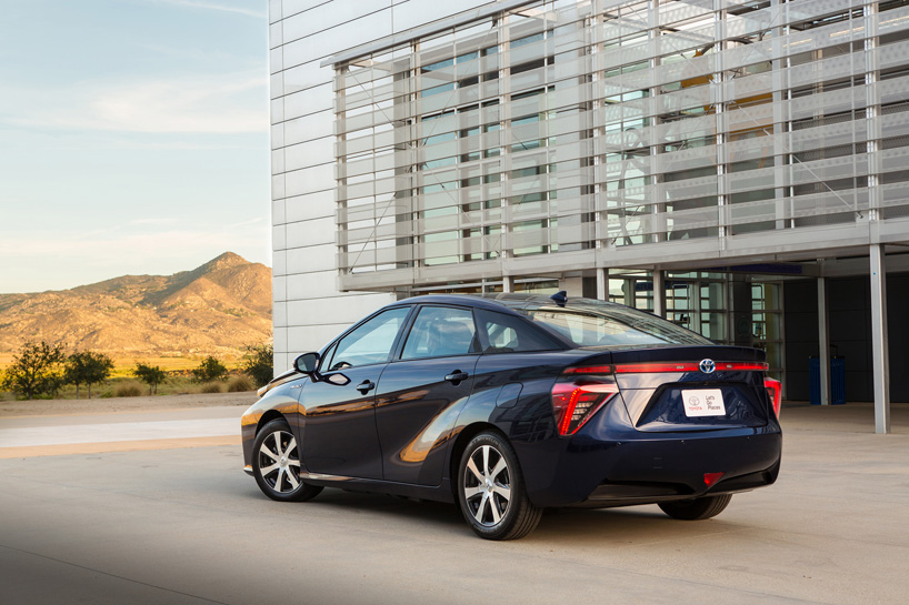 toyota-mirai-designboom04