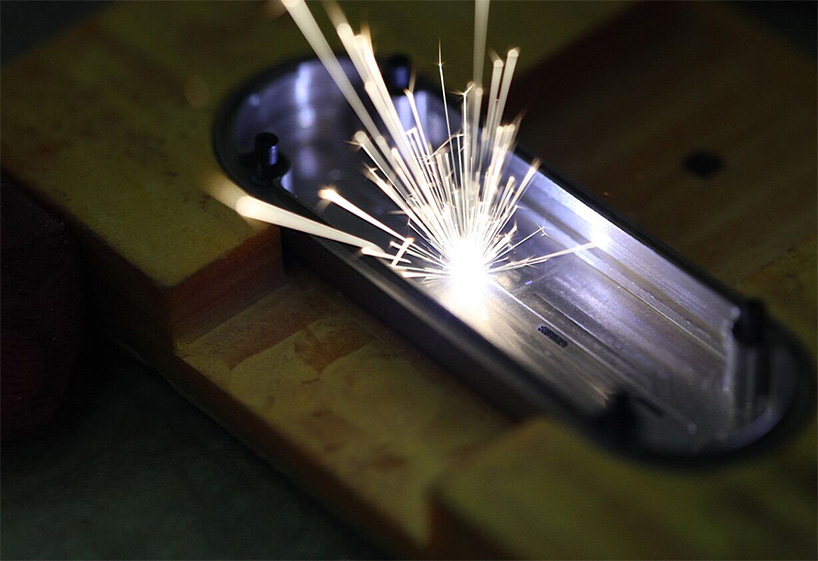 veari fineck smart wearable device neck health