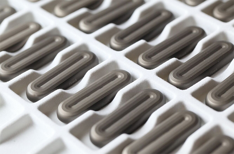 veari fineck smart wearable device neck health